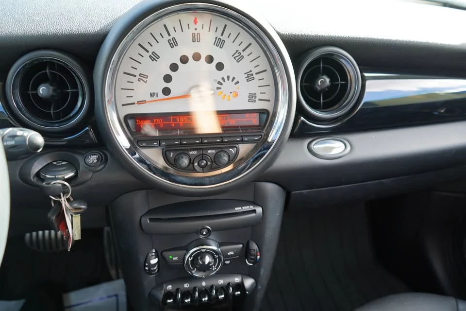 2013 Mini Clubman 1st Gen - Image 9 of 18