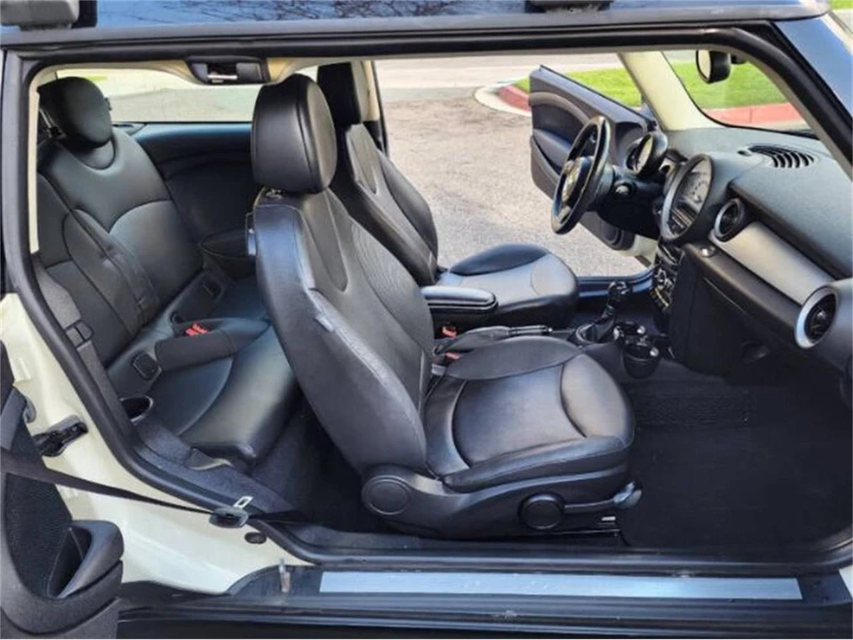 2013 Mini Clubman 1st Gen - Image 14 of 20