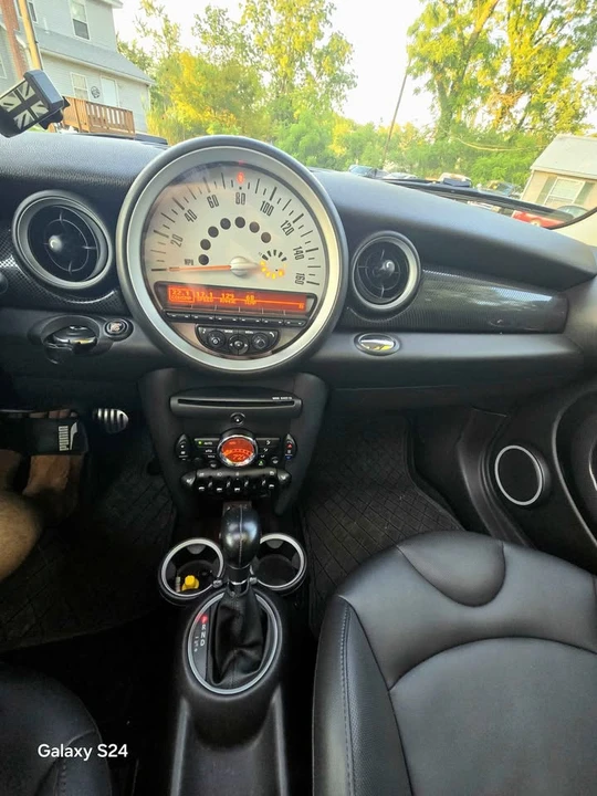 2013 Mini Clubman 1st Gen - Image 11 of 15