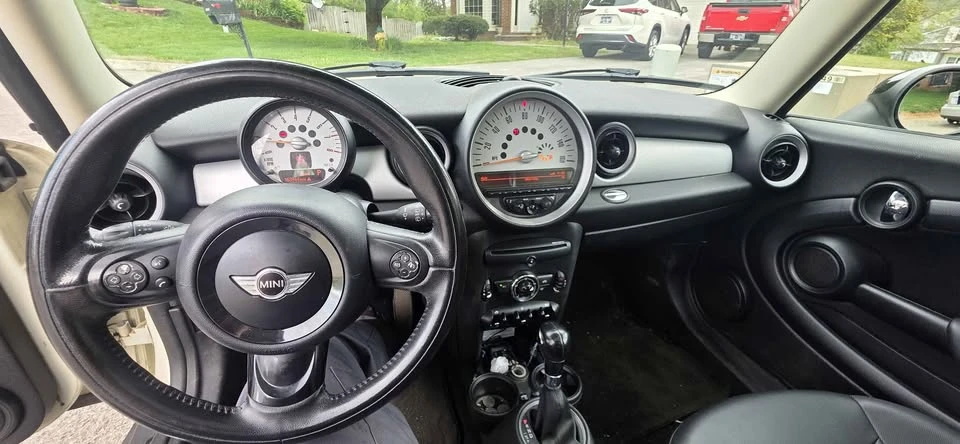2013 Mini Clubman 1st Gen - Image 12 of 17