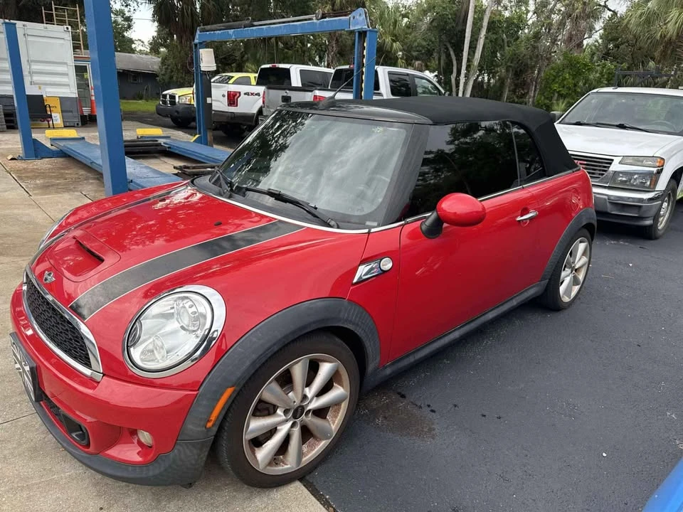 2013 Mini Mini 2nd Gen - Image 4 of 4