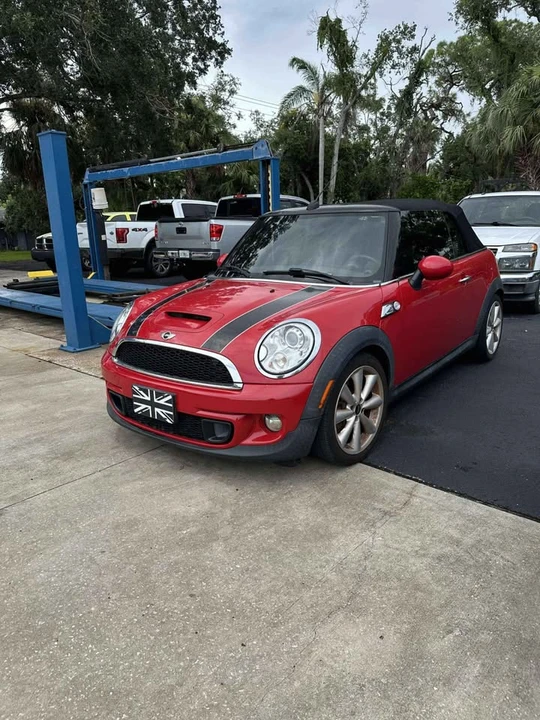 2013 Mini Mini 2nd Gen - Image 3 of 4