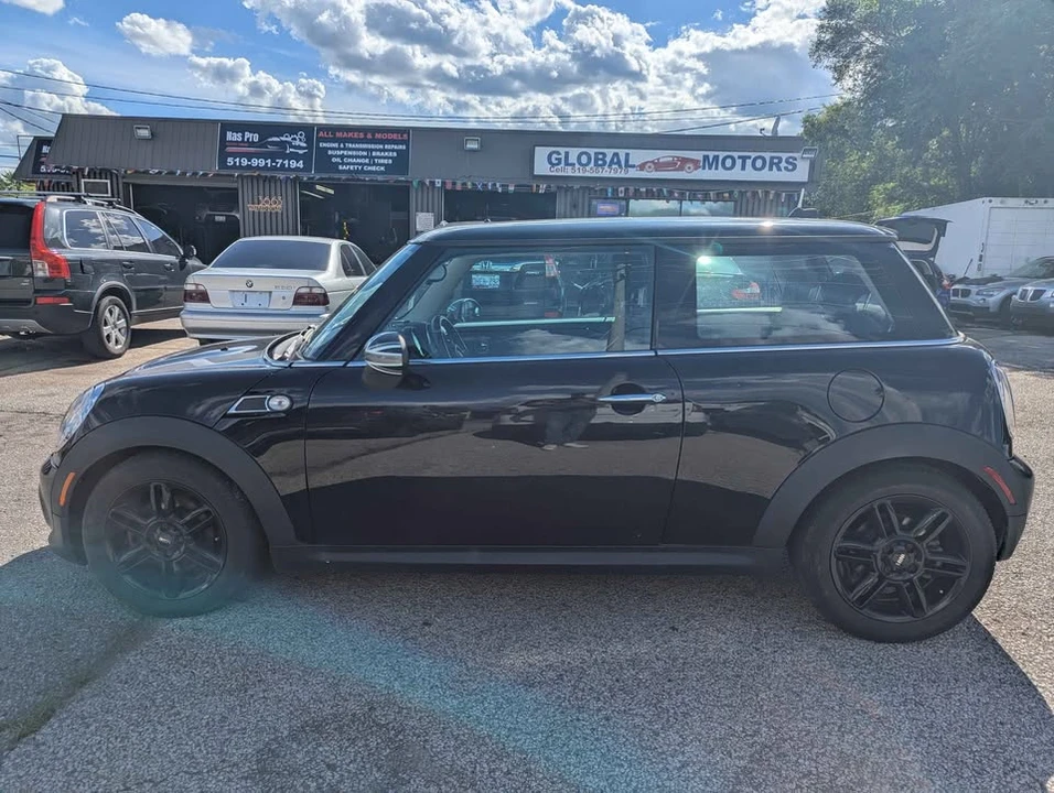 2013 Mini Mini 2nd Gen - Image 2 of 10
