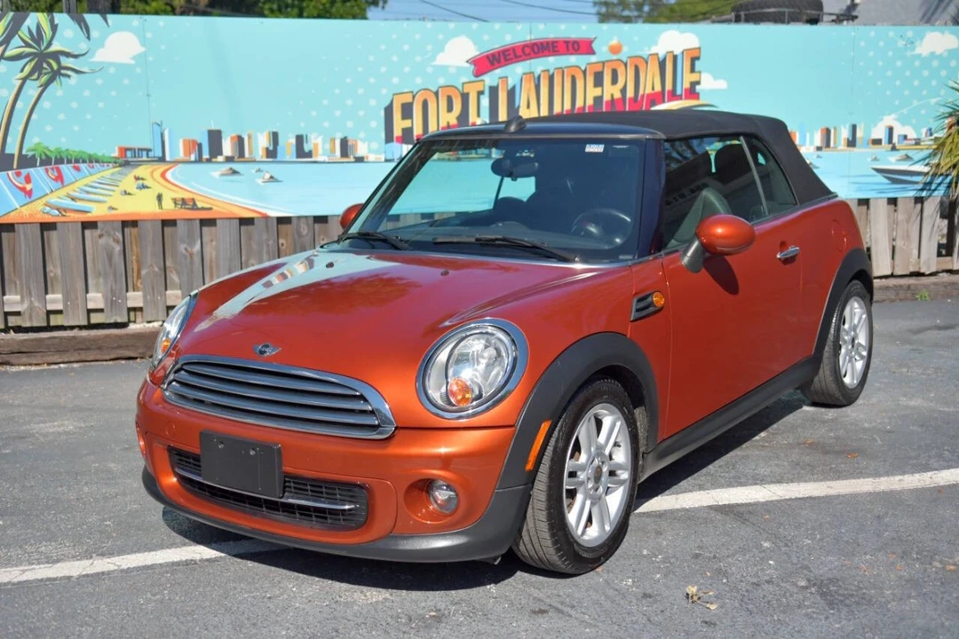 2013 Mini Mini 2nd Gen - Image 2 of 12
