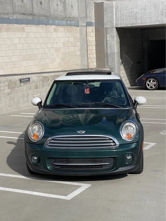 2013 Mini Mini 2nd Gen - Image 2 of 7