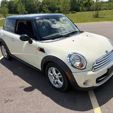 2013 MINI Cooper Cooper Hatchback 2D