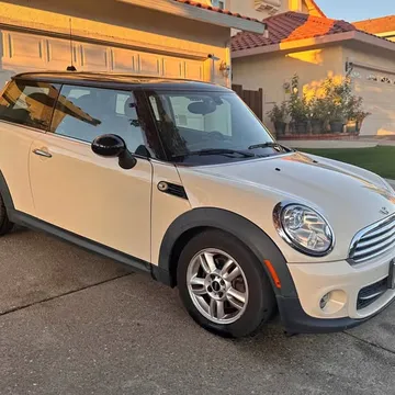 2013 MINI Cooper Cooper Hatchback 2D