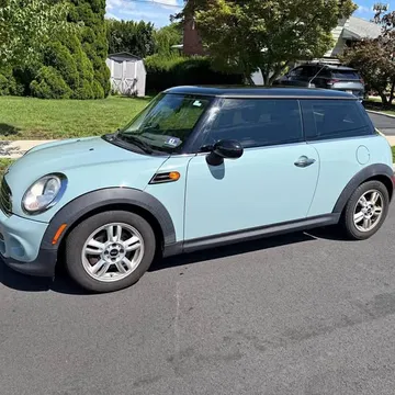 2013 MINI Cooper Cooper Hatchback 2D