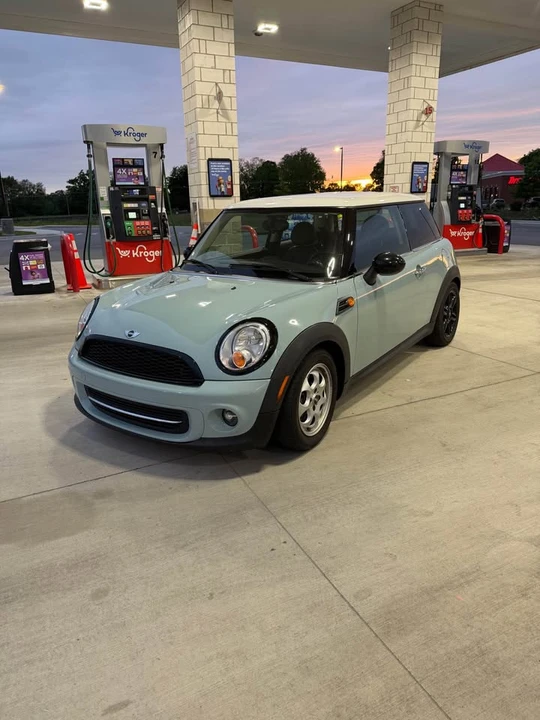 2013 Mini Mini 2nd Gen - Image 2 of 8