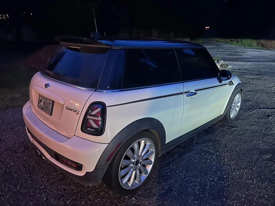 2013 Mini Mini 2nd Gen - Image 2 of 5