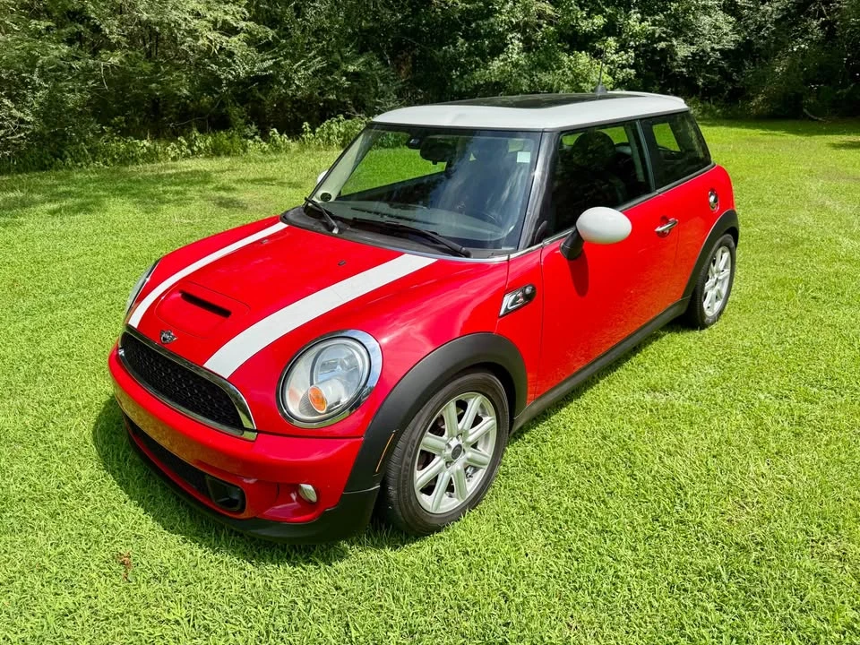 2013 Mini Mini 2nd Gen - Image 2 of 14