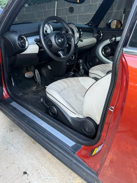 2013 Mini Mini 2nd Gen - Image 3 of 4