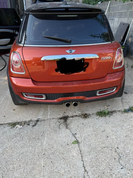 2013 Mini Mini 2nd Gen - Image 2 of 4