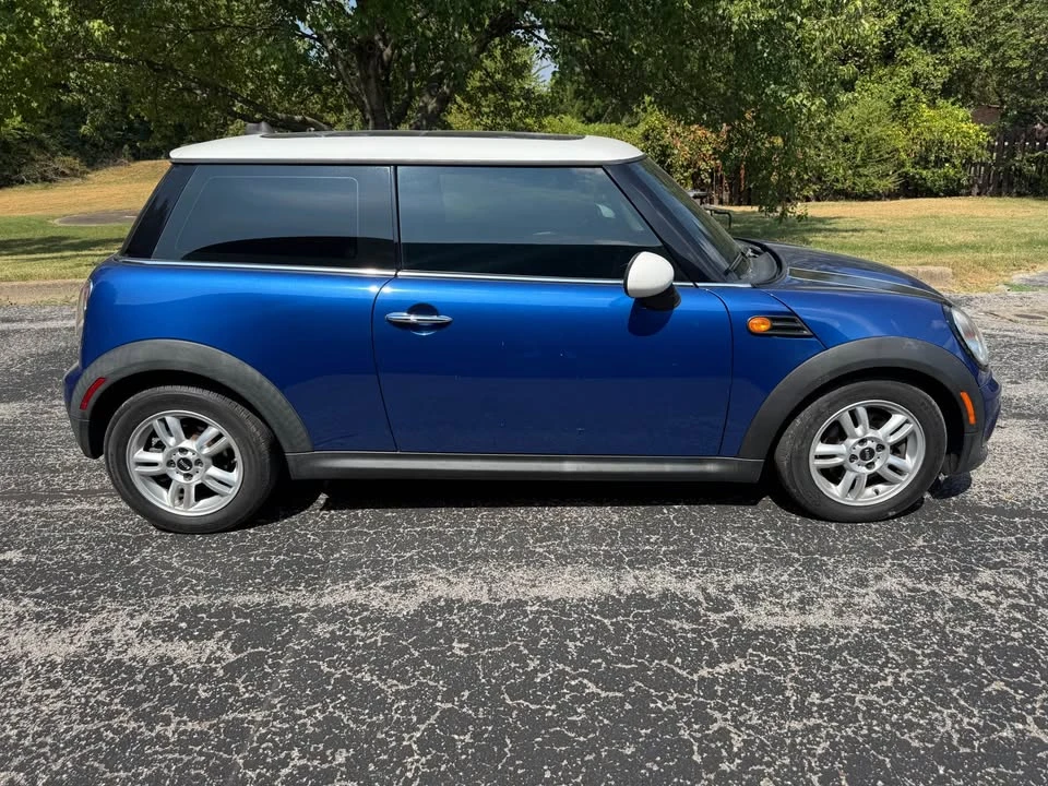 2013 Mini Mini 2nd Gen - Image 2 of 12