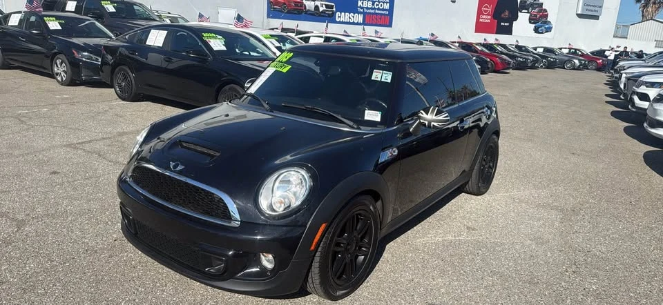 2013 Mini Mini 2nd Gen - Image 2 of 6