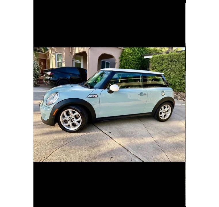 2013 Mini Mini 2nd Gen - Image 5 of 5