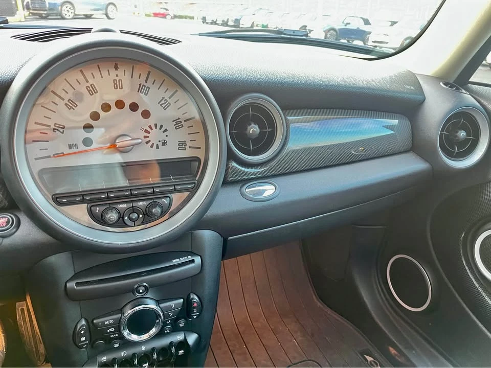 2013 Mini Mini 2nd Gen - Image 5 of 9