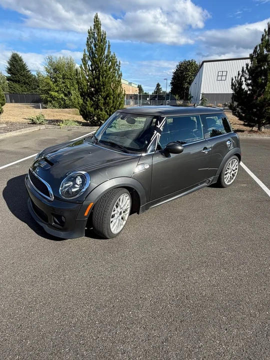 2013 Mini Mini 2nd Gen - Image 2 of 8