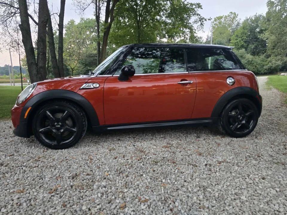 2013 Mini Mini 2nd Gen - Image 2 of 12