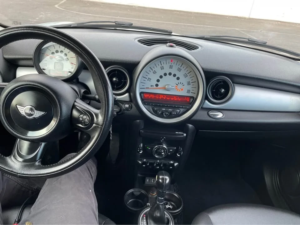 2013 Mini Coupe & Roadster - Image 6 of 12
