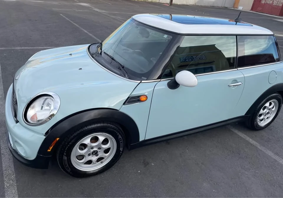2013 Mini Coupe & Roadster - Image 2 of 12
