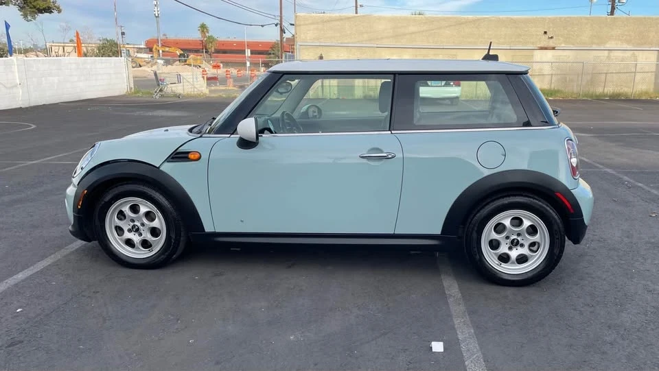 2013 Mini Coupe & Roadster - Image 11 of 12