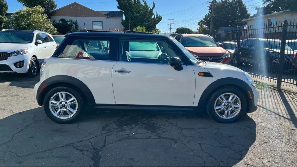 2013 Mini Mini 2nd Gen - Image 7 of 20