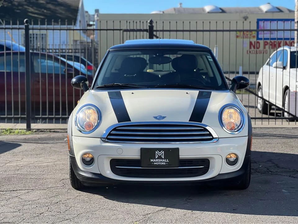 2013 Mini Mini 2nd Gen - Image 2 of 20