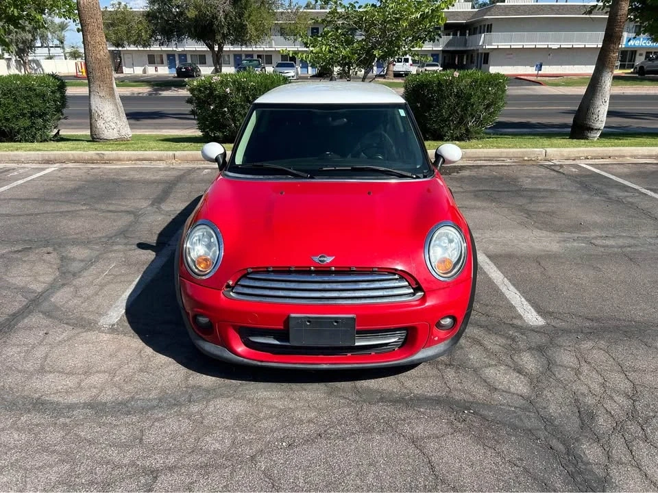 2013 Mini Mini 2nd Gen - Image 2 of 11
