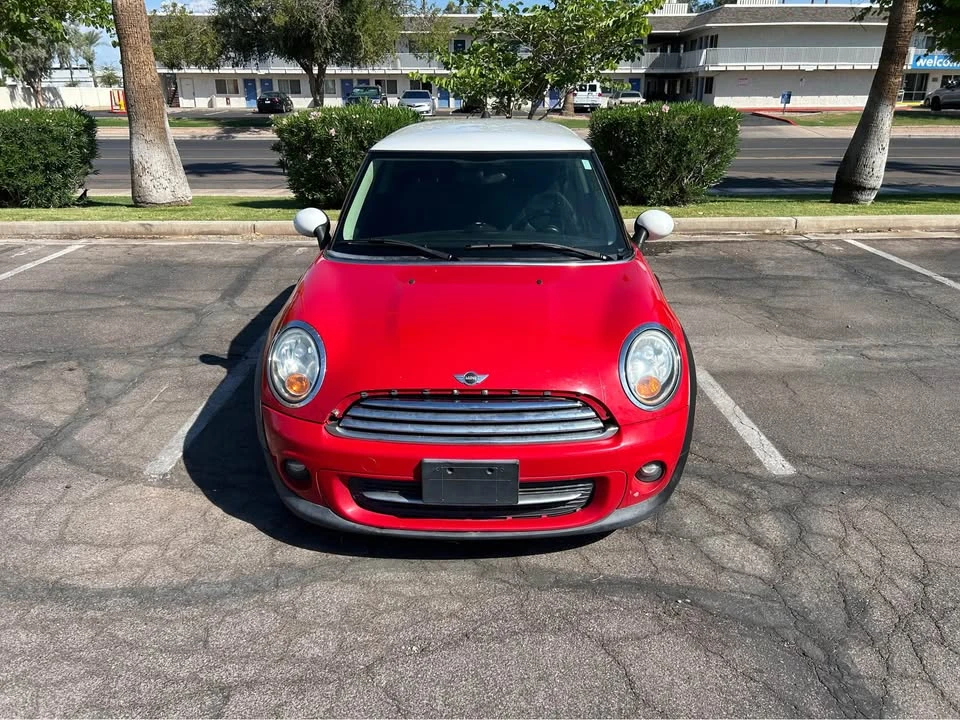2013 Mini Mini 2nd Gen - Image 2 of 11