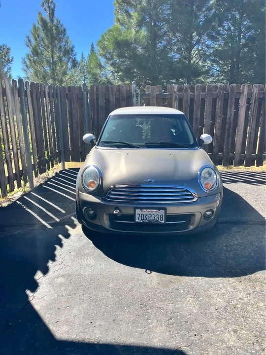 2013 Mini Mini 2nd Gen - Image 2 of 7