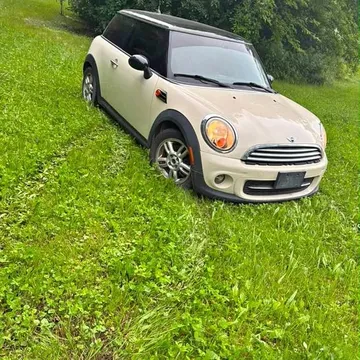 2013 MINI Cooper Hatchback 2D