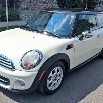 2013 MINI Cooper Hatchback 2D