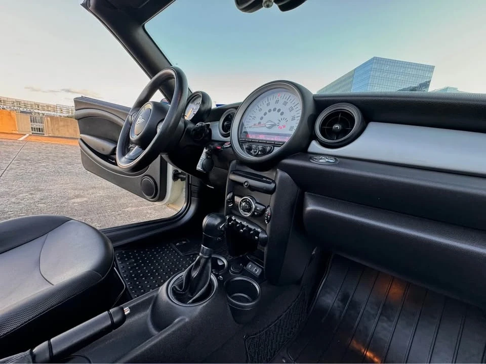 2013 Mini Coupe & Roadster - Image 15 of 19