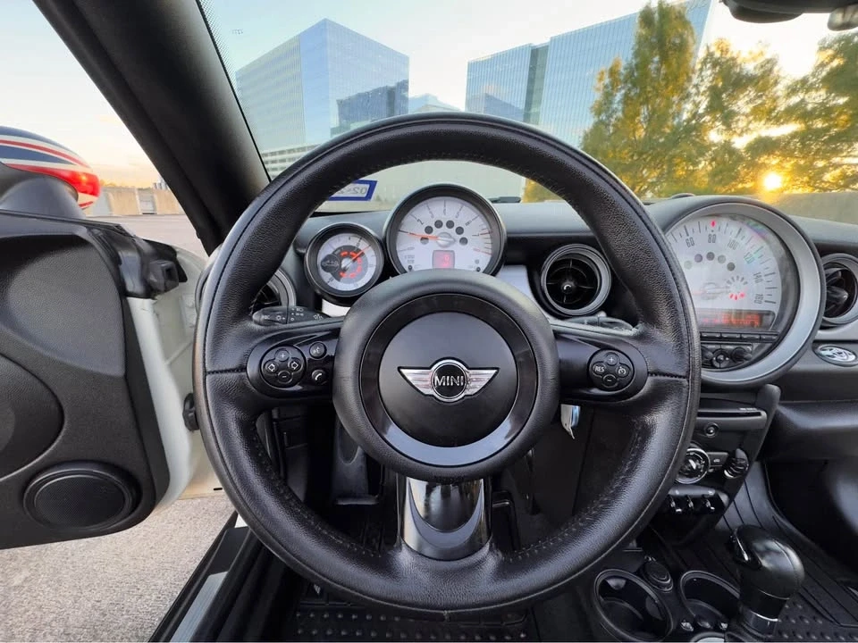 2013 Mini Coupe & Roadster - Image 17 of 19