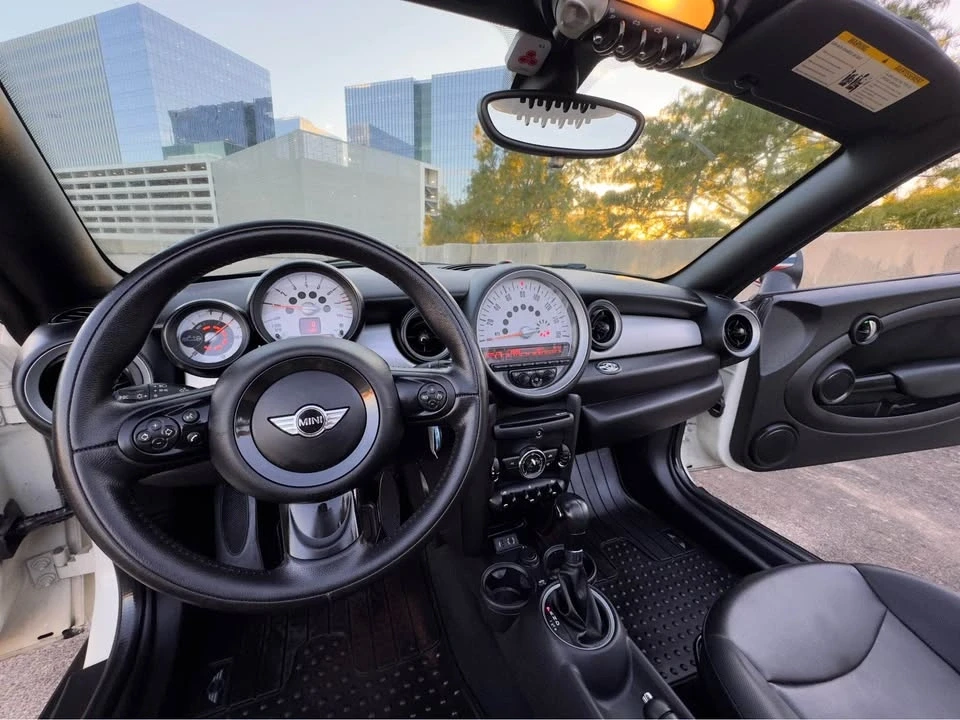 2013 Mini Coupe & Roadster - Image 16 of 19