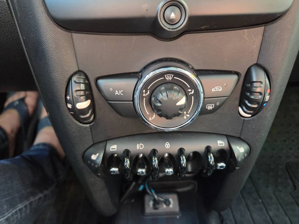 2013 Mini Mini 2nd Gen - Image 7 of 24
