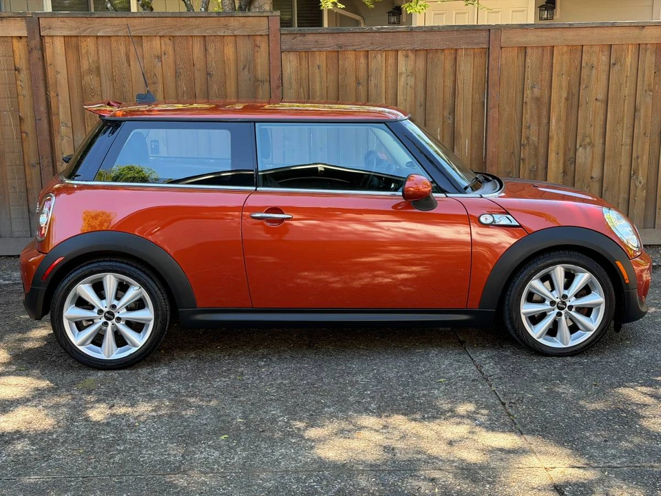 2013 Mini Mini 2nd Gen - Image 2 of 24