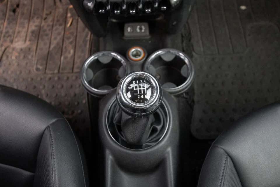 2013 Mini Mini 2nd Gen - Image 16 of 17