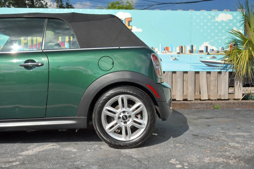 2013 Mini Mini 2nd Gen - Image 9 of 12
