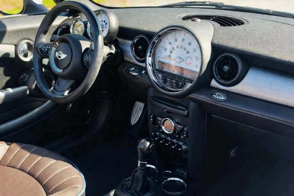 2013 Mini Mini 2nd Gen - Image 17 of 20
