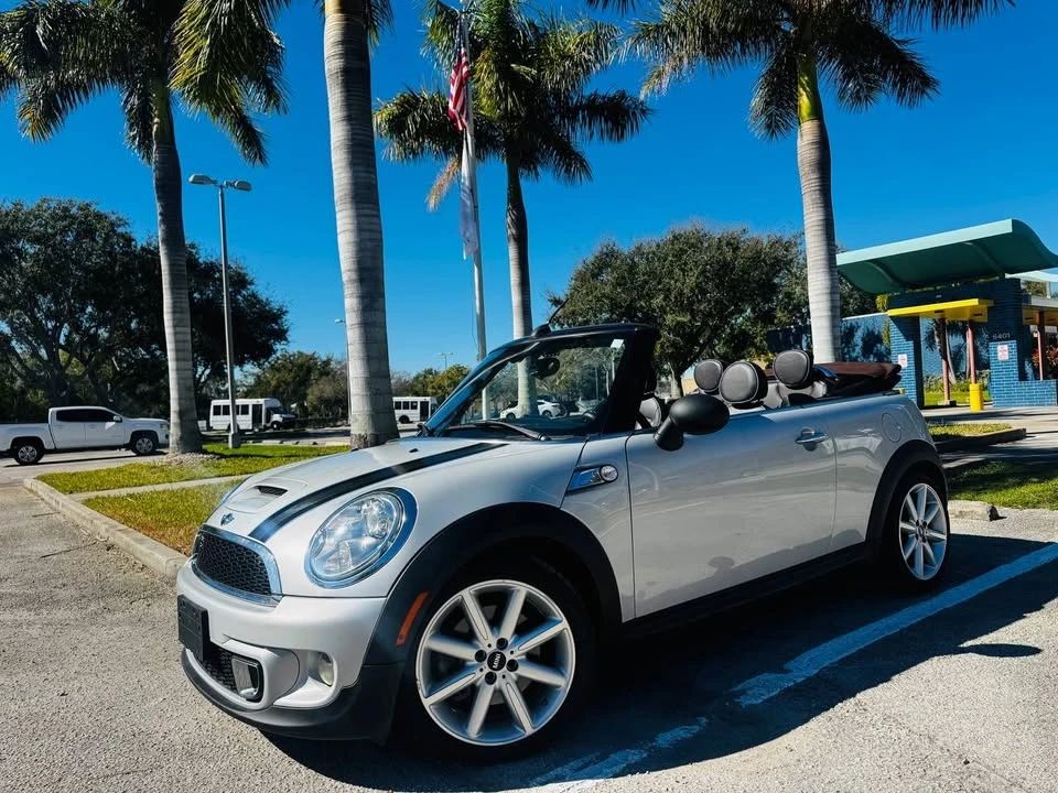 2013 Mini Mini 2nd Gen - Image 3 of 20