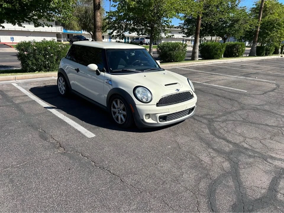 2013 Mini Mini 2nd Gen - Image 2 of 11