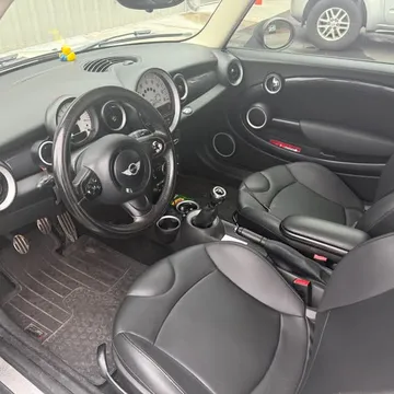 2013 MINI Cooper S Hatchback 2D