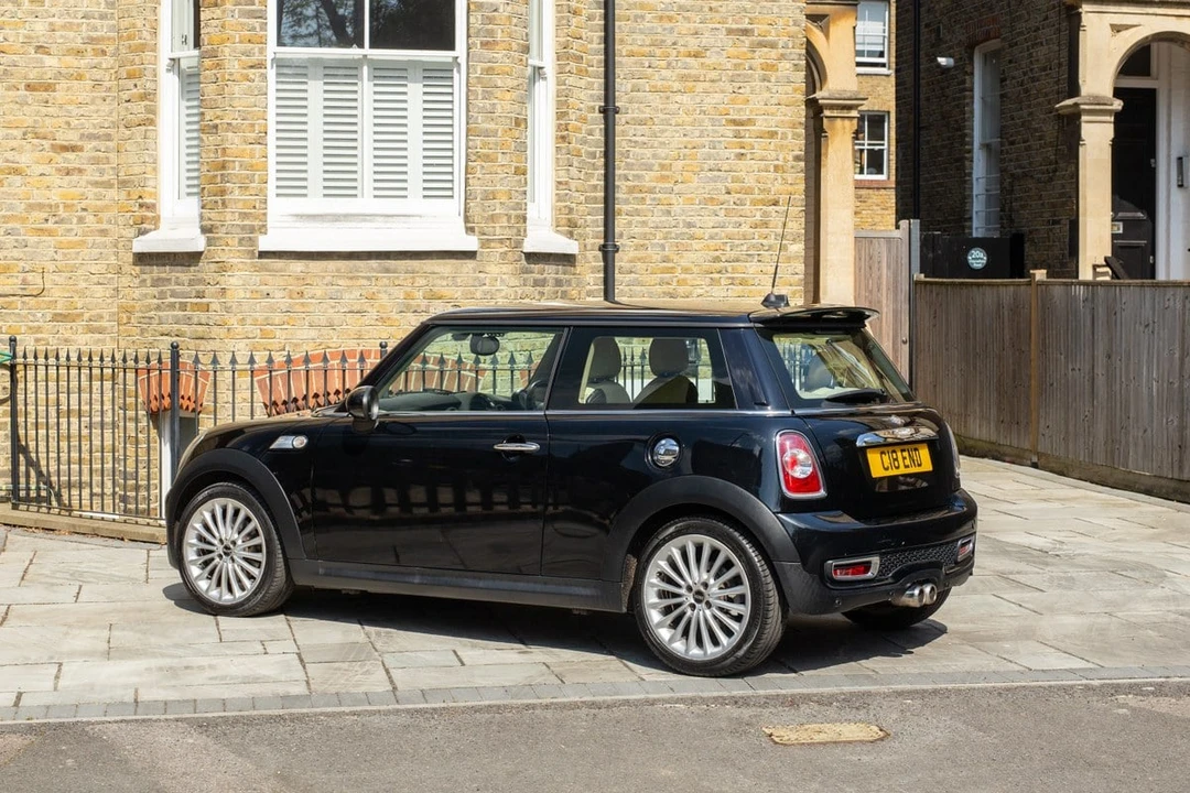 2013 Mini Mini 2nd Gen - Image 15 of 30