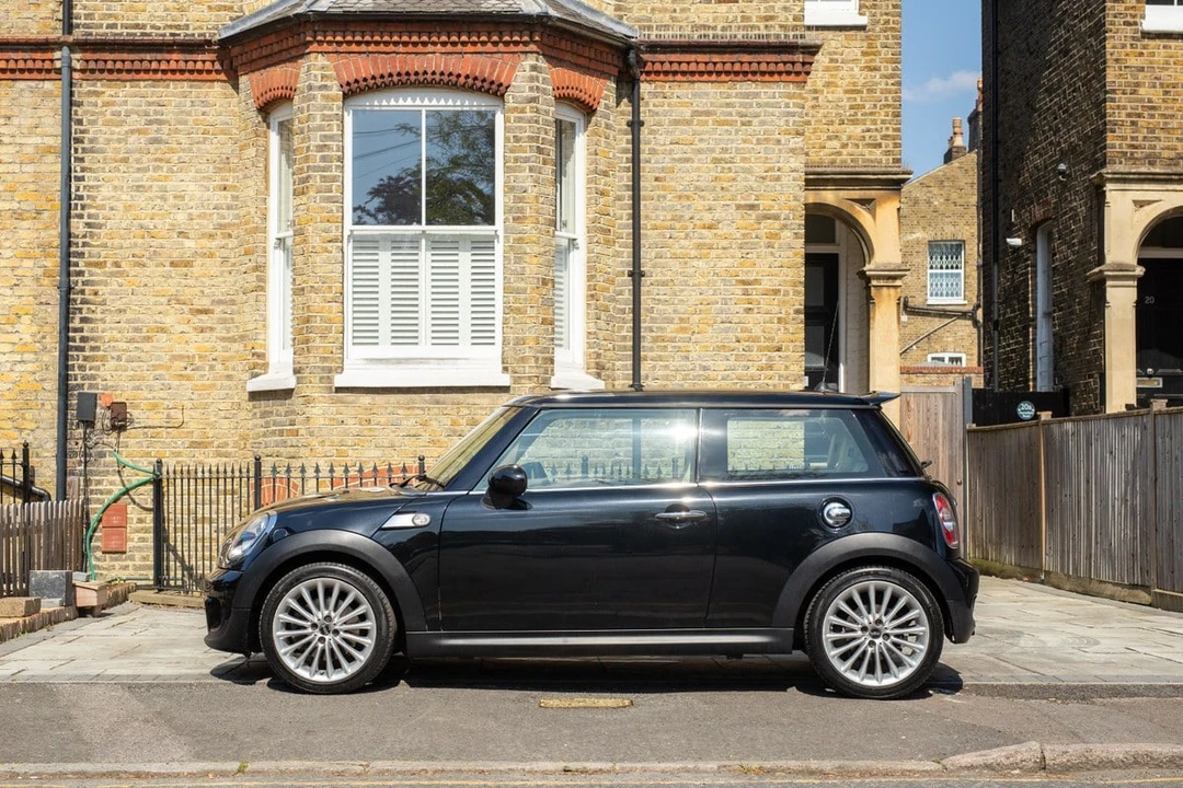 2013 Mini Mini 2nd Gen - Image 27 of 30