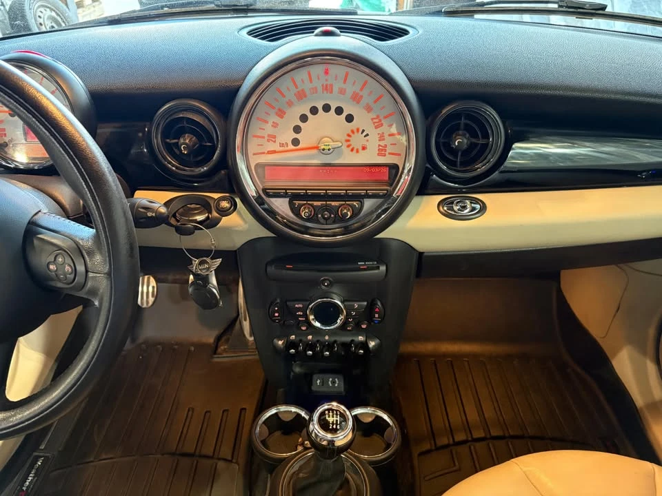 2013 Mini Mini 2nd Gen - Image 15 of 18