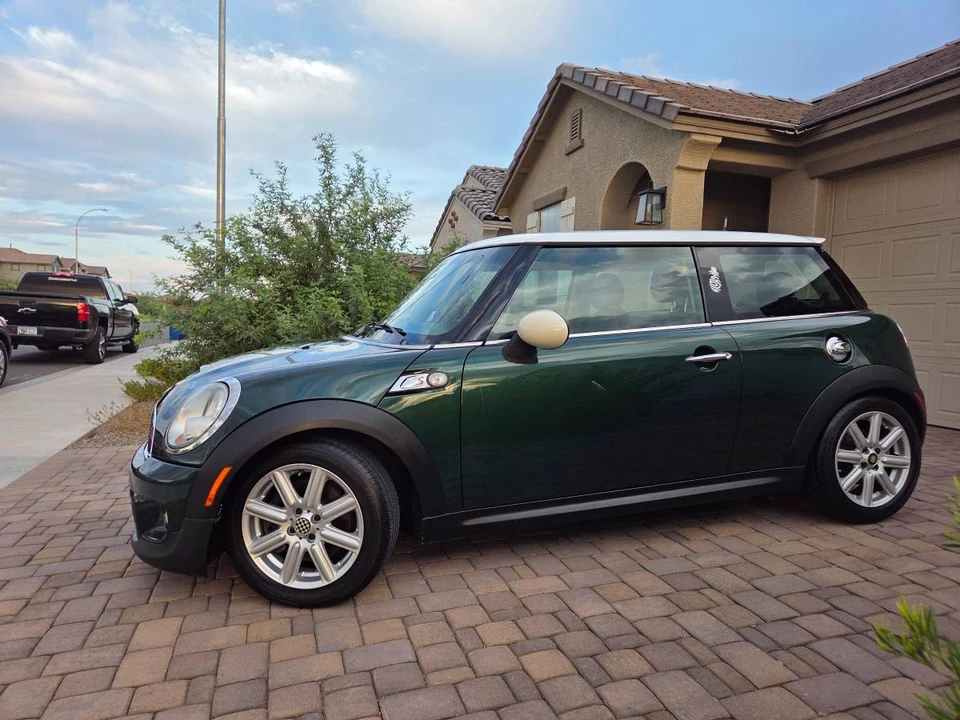 2013 Mini Mini 2nd Gen - Image 2 of 24