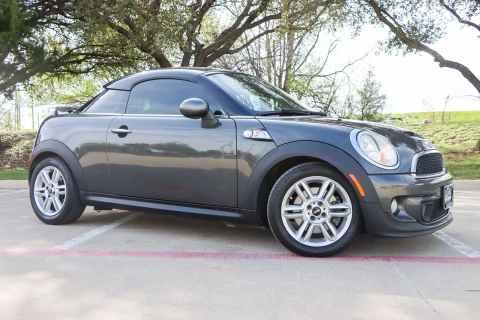 2013 Mini Coupe & Roadster - Image 2 of 19