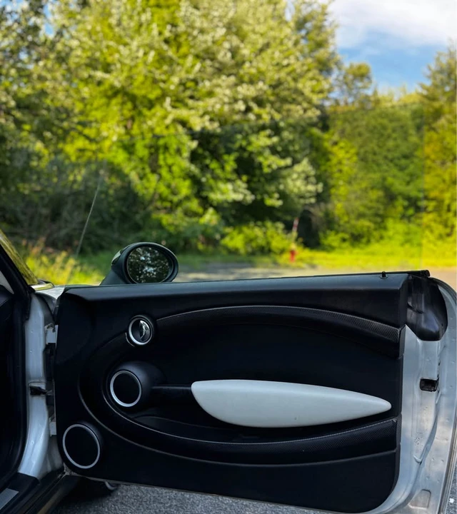 2013 Mini Coupe & Roadster - Image 13 of 14